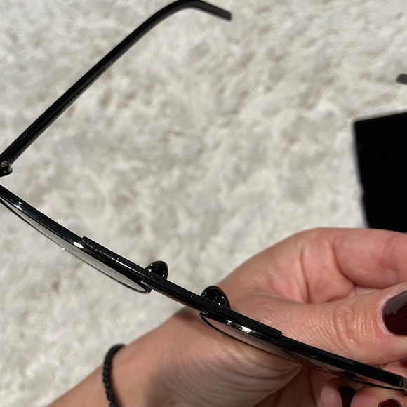 Prada sunglasses - Picture 8 of 16